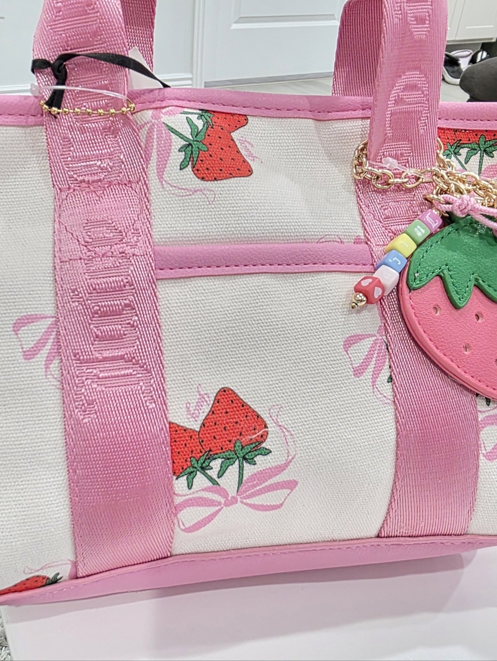 Viral Juicy Couture Strawberry Mini Bag Strawberry Pink Bow Teddy Bear - Picture 7 of 7